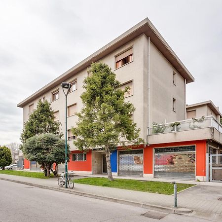Rooms Vidar Train Station Венеция Экстерьер фото