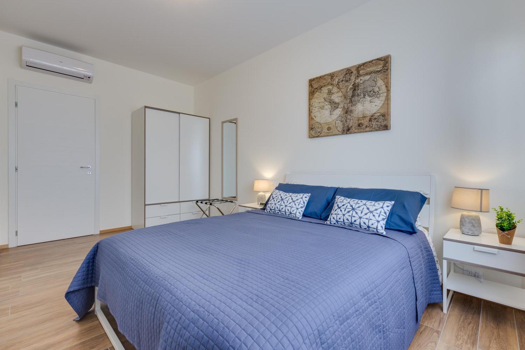 Rooms Vidar Train Station Венеция Экстерьер фото