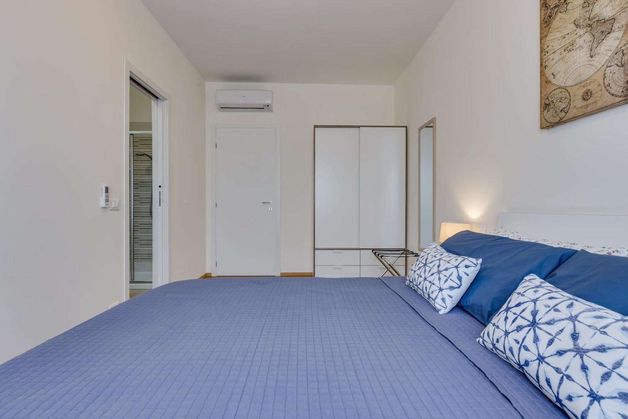 Rooms Vidar Train Station Венеция Экстерьер фото