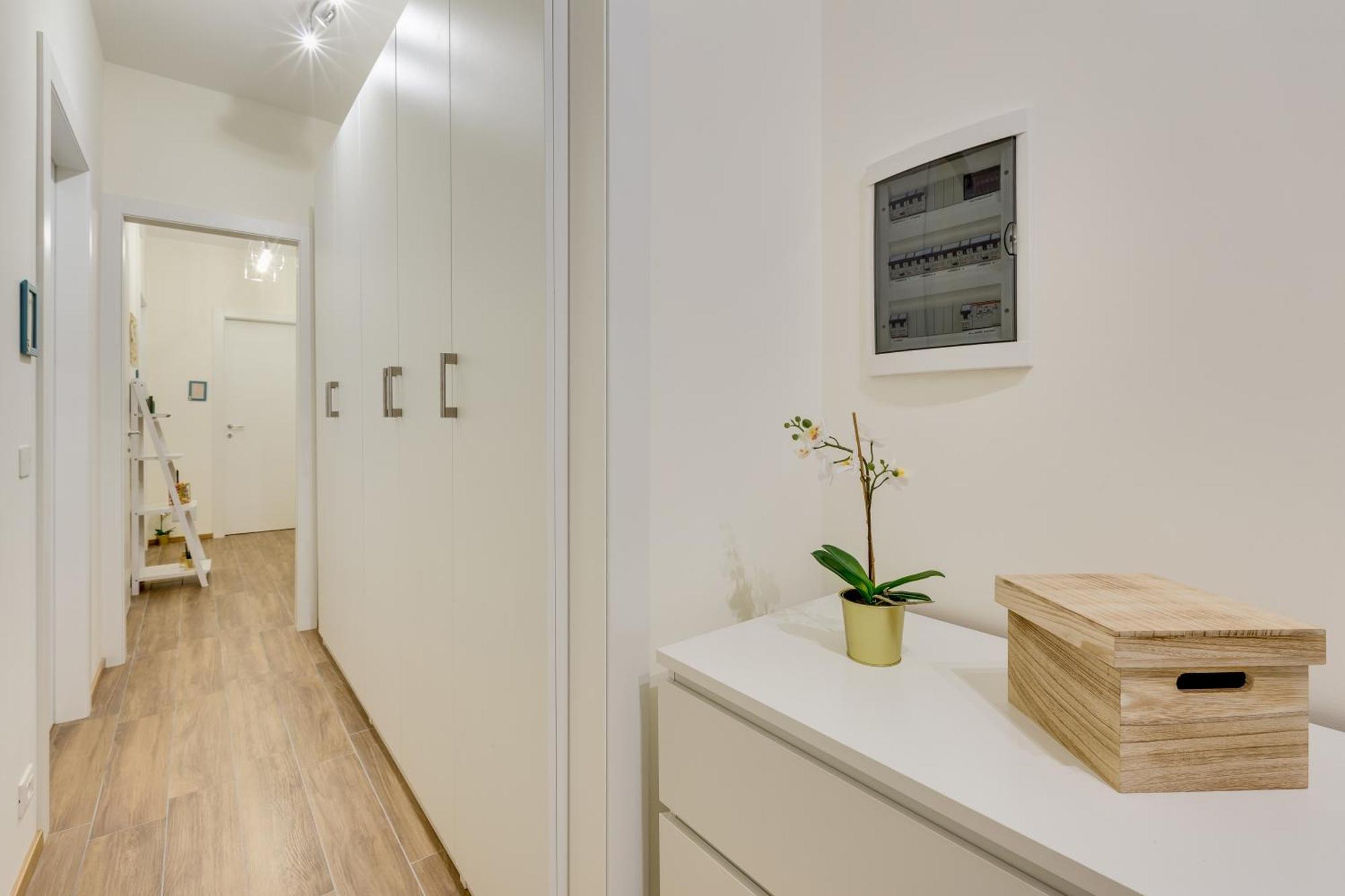Rooms Vidar Train Station Венеция Экстерьер фото